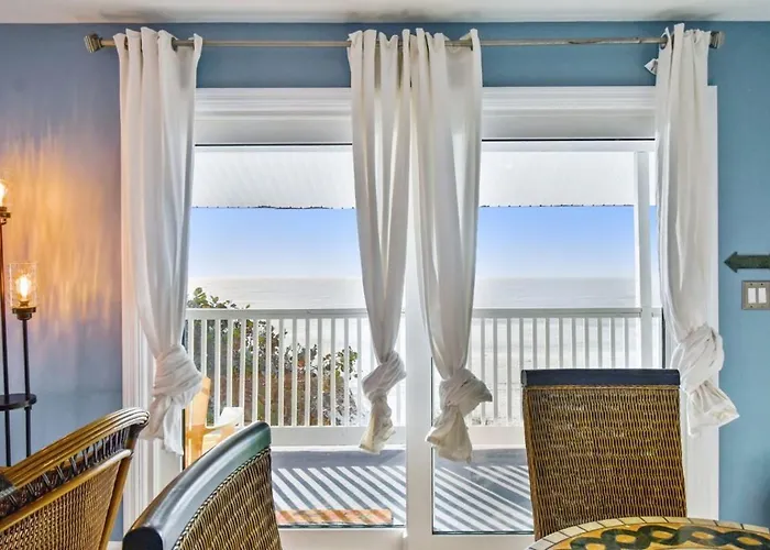 Holiday home 3bedroom Beachfront Condo-gulf View-on The