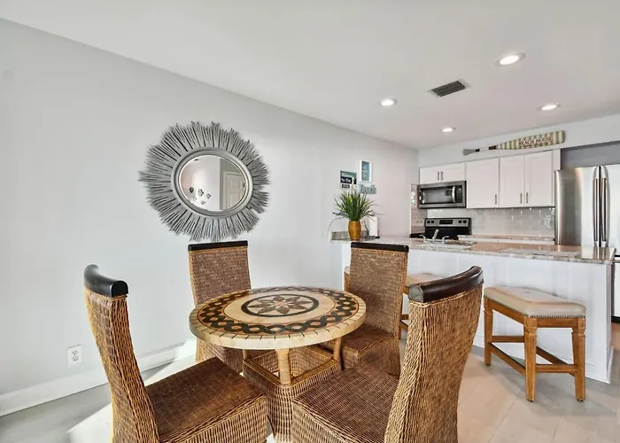 Holiday home 3bedroom Beachfront Condo-gulf View-on The