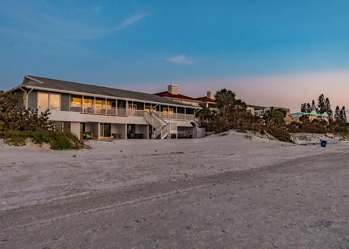 3bedroom Beachfront Condo-gulf View-on The Holiday home *